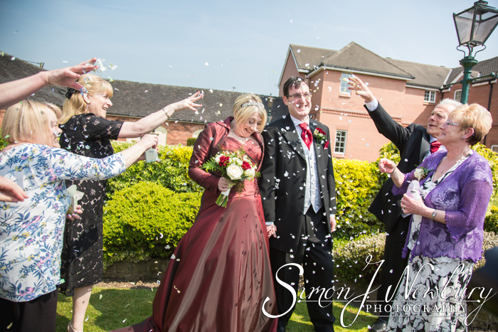 Wedding Photography: Hunters Lodge Hotel, Crewe | Angela & Mark. Wedding photographer Hunters Lodge Hotel in Crewe, Cheshire. Hunters Lodge wedding photos