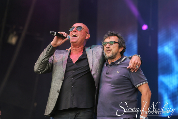 Cool Britannia Festival photo gallery - live music photography Knebworth