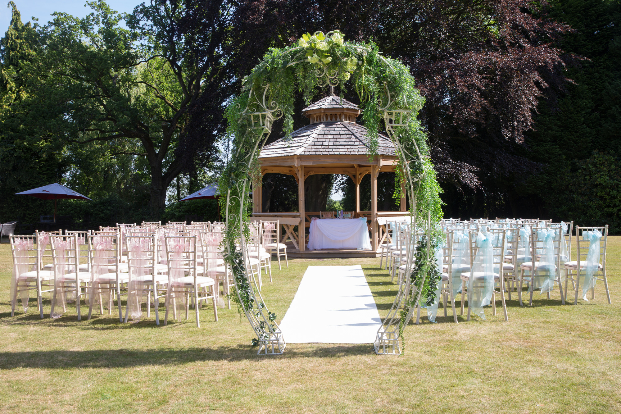 Mere Court Hotel wedding photography. Knutsford wedding photographer cheshire