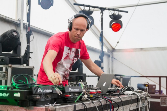 Live music photography. Cheshire music photographer. Professional photographer in Cheshire