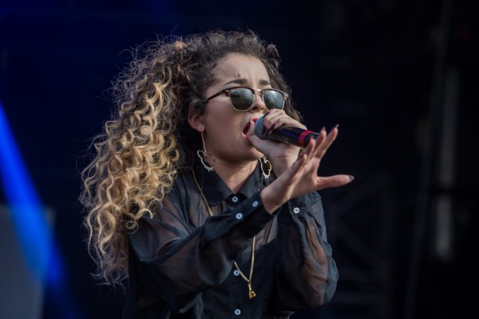 Live music photography. Cheshire music photographer. Professional photographer in Cheshire