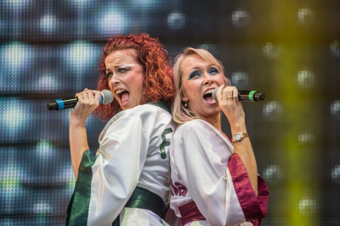Live music photography. Cheshire music photographer. Professional photographer in Cheshire